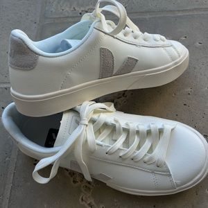 DH Gate “Veja look alike” sneakers size 8.5/9